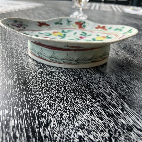 Antique Chinese Porcelain Famille Rose Bowl White with flowers. Excellent - Picture 2 of 6